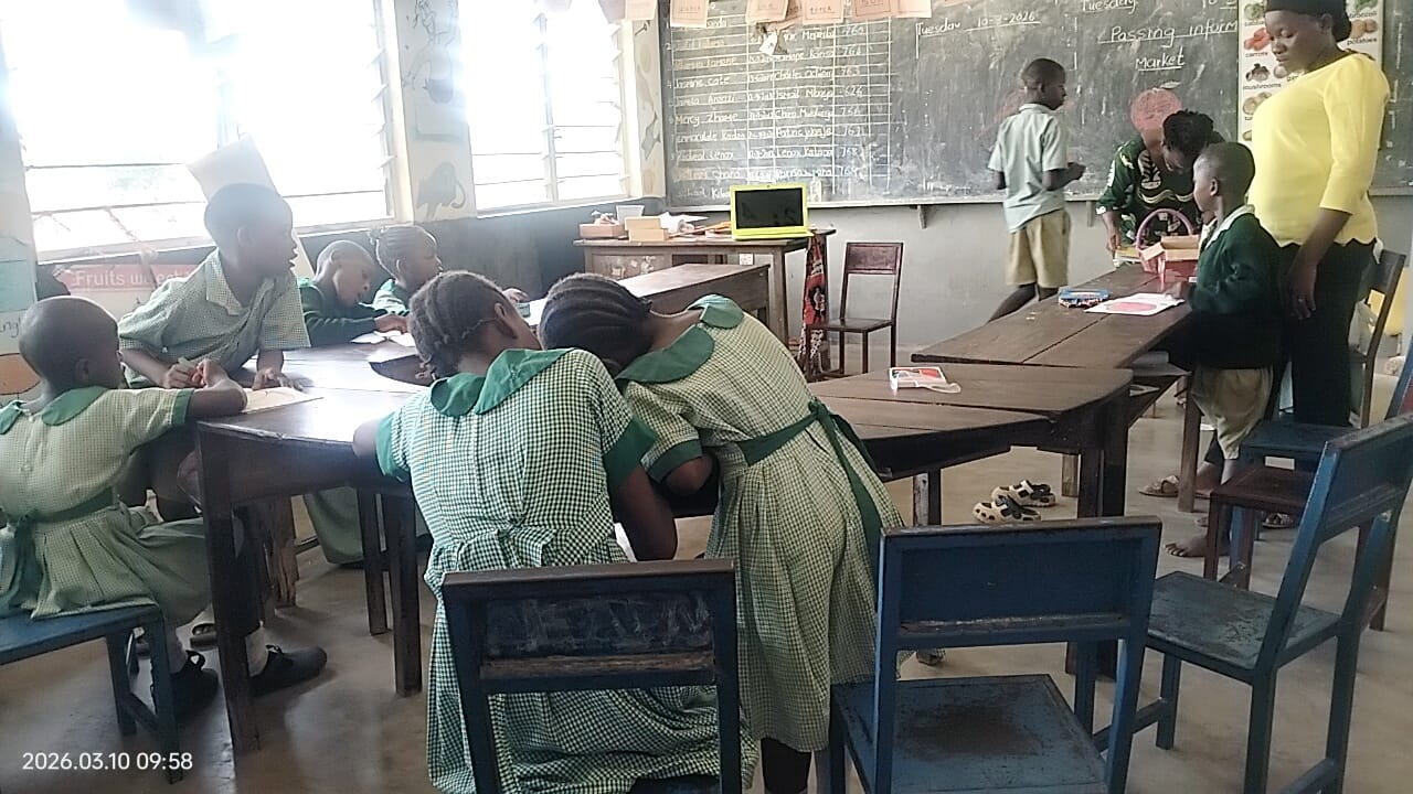 Ongoing lesson in a classroom using eduLET Africa devices and technology